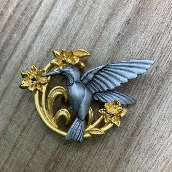 J.J. Hummingbird Vintage Flowers Pewter Gold Tone Pin Brooch - Picture 1 of 5